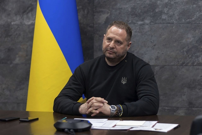 Zelenskio vyriausiasis patarėjas: rusai gerbia tik jėgą ir niekina visus, kas jos nenaudoja