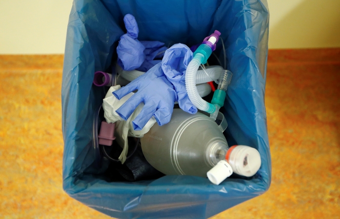 Latvijoje – rekordiniai COVID-19 atvejų ir mirusių pacientų skaičiai