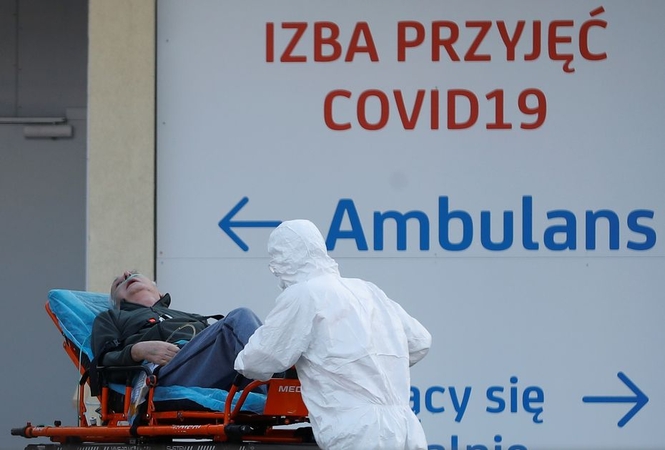 Lenkijos vyriausybė ketina atidaryti 8 tūkst. skiepijimo nuo koronaviruso punktų