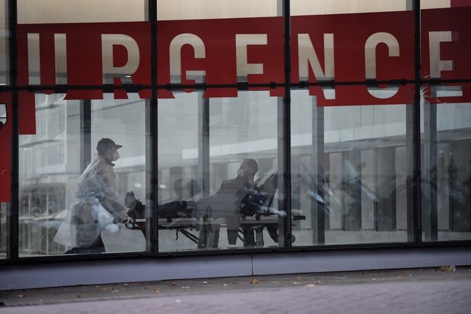 Prancūzija perveš COVID-19 pacientus į Vokietiją