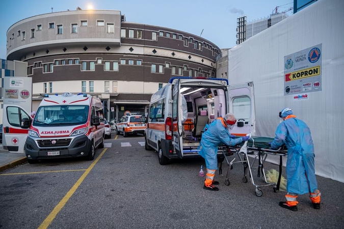 Italijos ligoninės nesusitvarko su COVID-19 pacientų antplūdžiu