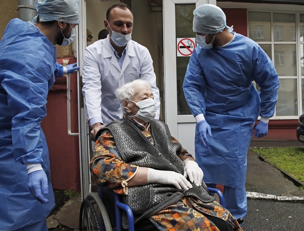 Senoliams Maskvoje nurodyta neiti iš namų
