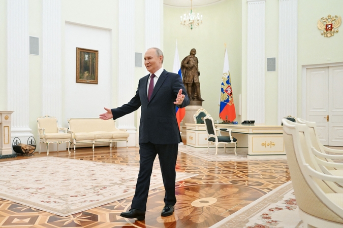Putinas skelbia „šventines“ paliaubas?