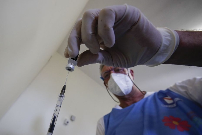 Latvijoje patvirtinti 838 nauji COVID-19 atvejai, 25 pacientai mirė