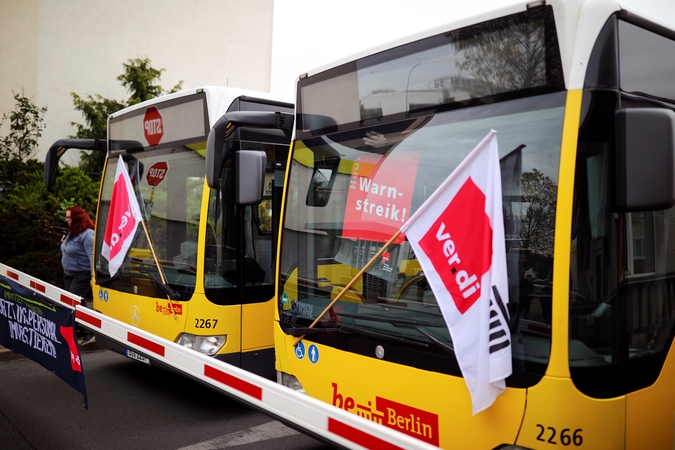 Vokietijoje vyksta visuotinis viešojo transporto darbuotojų streikas