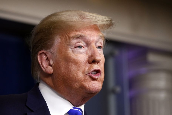 D. Trumpas uždraudė investuoti į su kariuomene susijusias Kinijos bendroves