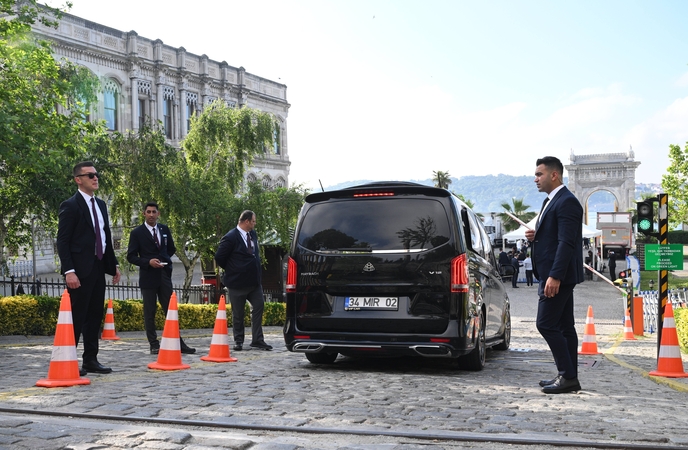 Ukrainos delegacija atvyko į Stambulą deryboms su Rusija