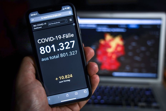 Vokietijoje per parą patvirtinti 10 824 COVID-19 atvejai