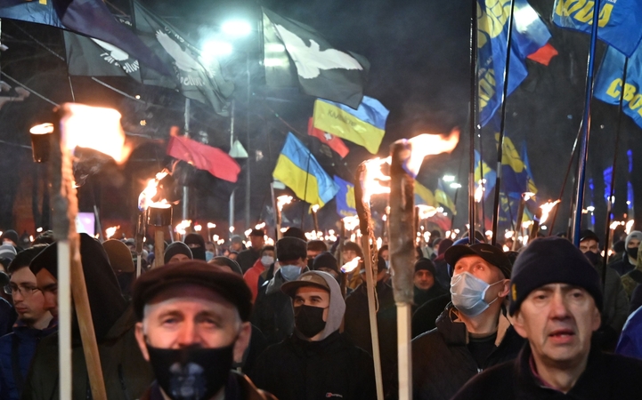 Ukraina ragina Vakarus padėti nuraminti eskalavimą Donbase