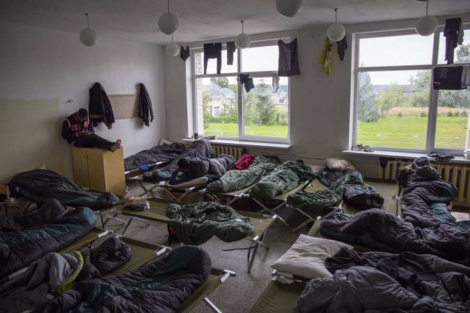 1000 eurų premija sugundo migrantus – vis daugiau sutinka grįžti namo