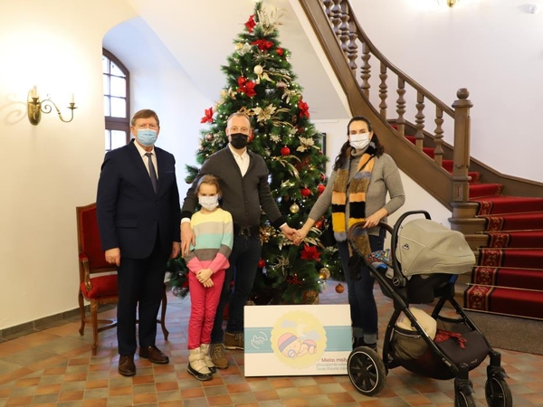 Kauno rajonas sparčiai auga – pasveikintas 1200-asis šių metų kūdikis