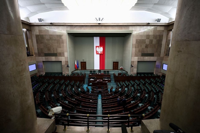 Naujai išrinktas Lenkijos parlamentas susirinko į pirmą posėdį