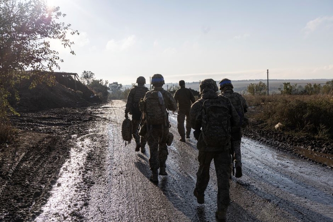 Britų žvalgyba: Ukrainos pajėgos priartėjo prie strategiškai svarbaus kelio į Bachmutą
