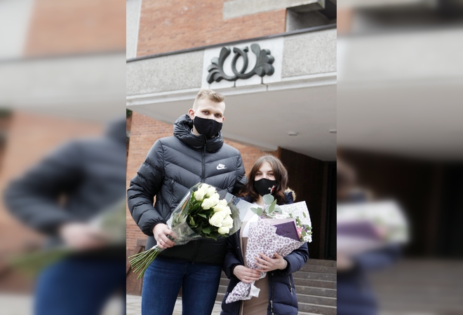 Naujos vestuvių tradicijos: tuoktis – dėvint kaukes