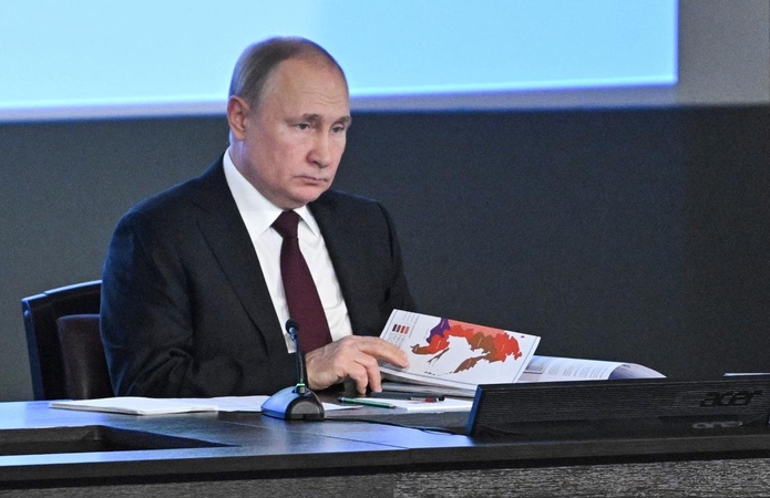 Žiniasklaida: Ukraina sutiko su ultimatumu neprisijungti prie NATO, bet V. Putinas persigalvojo
