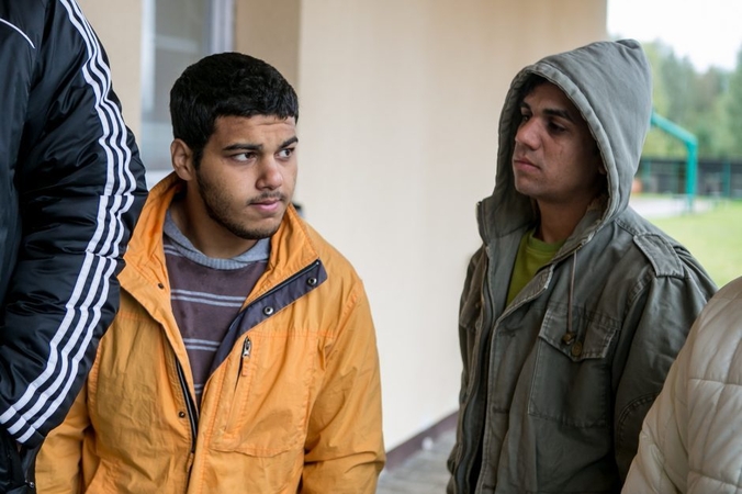Pasieniečiai apgręžė 110 migrantų, įleido tris: dalis nelegalų stovyklauja toliau nuo sienos