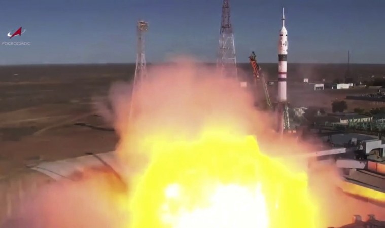 Britų žvalgyba: Rusija naudoja priešlaivines raketas sausumos taikiniams naikinti