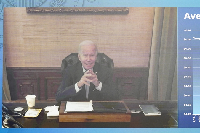 J. Bidenui pasireiškiantys COVID-19 simptomai toliau lengvėja