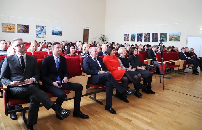 Žingsnis: konferencijoje aptartos kryptingo meninio ugdymo galimybės visose Kauno rajono ugdymo įstaigose. 