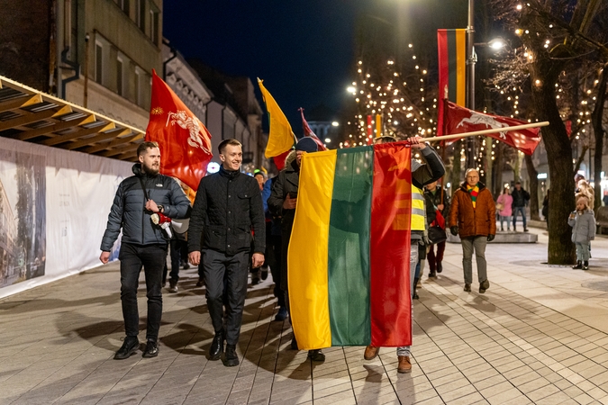 Vasario 16-osios eisena centrinėje Kauno dalyje