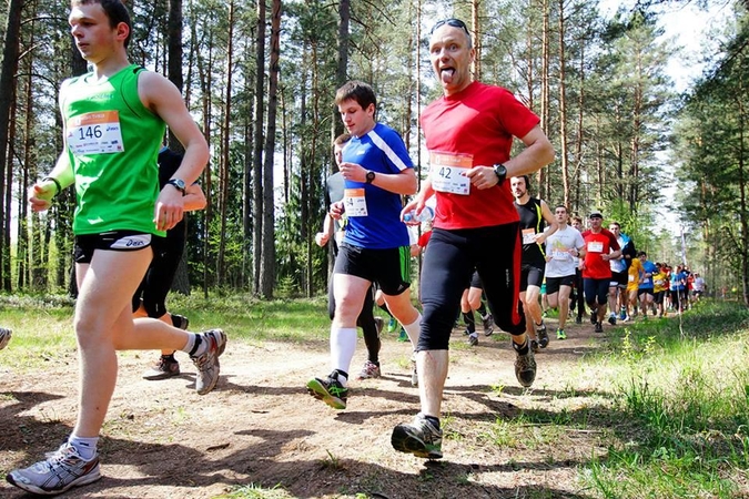 Bėgimo entuziastai rinksis į didžiausią Lietuvoje bėgimą miško takais