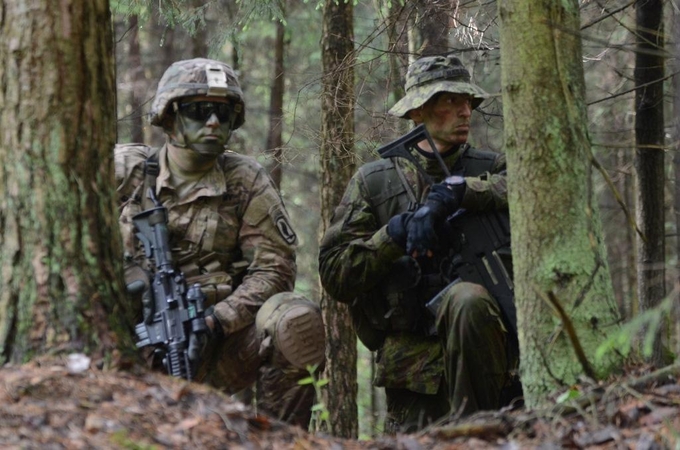 JAV kariai moko lietuvius žvalgybos principų