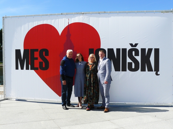 Jono kalnelyje graži šventė – joniškiečių piknikas