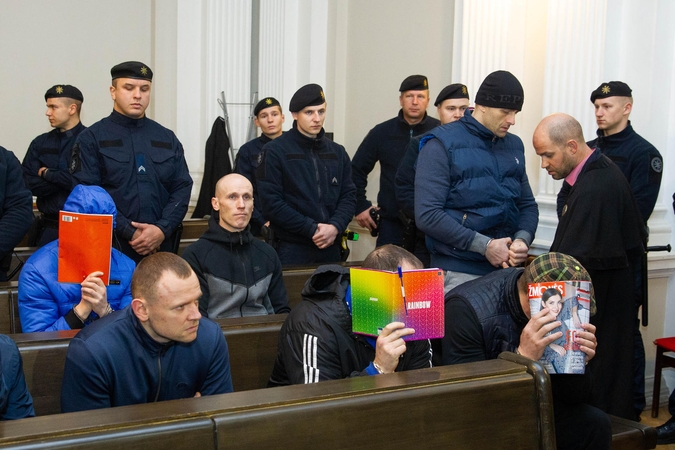 Pravieniškių gaują į teismą atlydėjo pusšimtis konvojaus pareigūnų