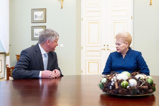 K. Navickas prašo prezidentės jį atleisti, nebenori dirbti su S. Skverneliu