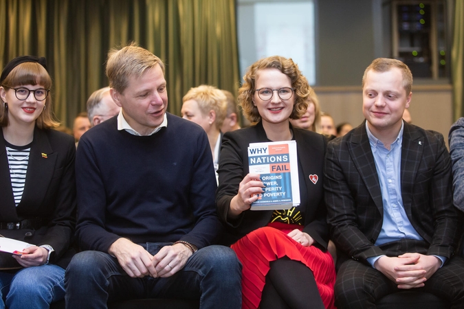 A. Armonaitė: esame lūžio taške – arba klumpame, arba braunamės į priekį