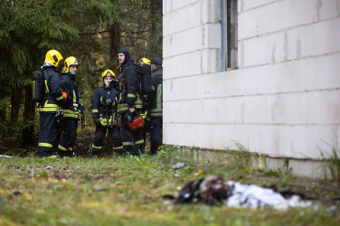 Vilniaus rajone padegti du statomi pastatai