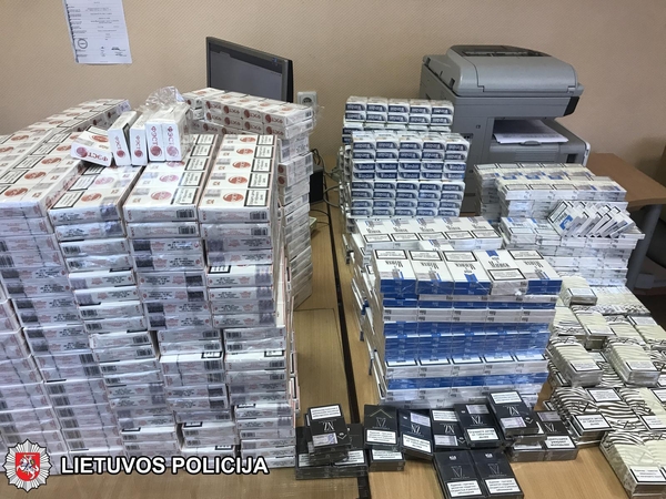 Vilniečio bute rado kalną kontrabandinių cigarečių