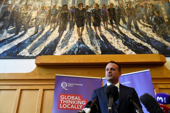 Airijos premjeras: po „Brexit“ Airija nori tiltų, o ne sienų