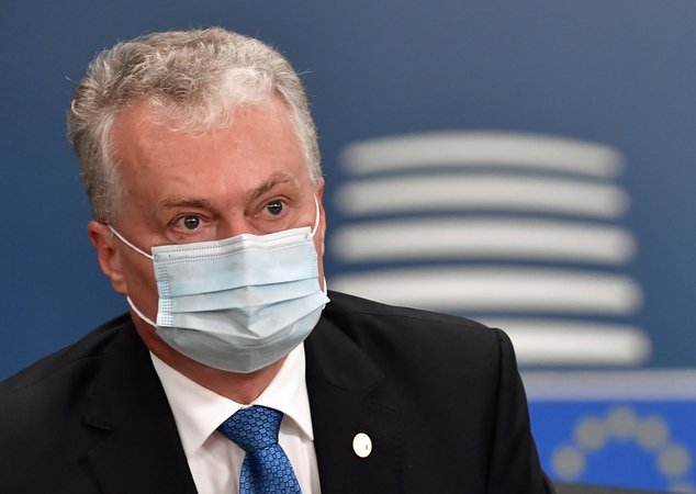 Pokyčiai ES susitikime: žurnalistus pakeitė diplomatai, dovanų – kaukės