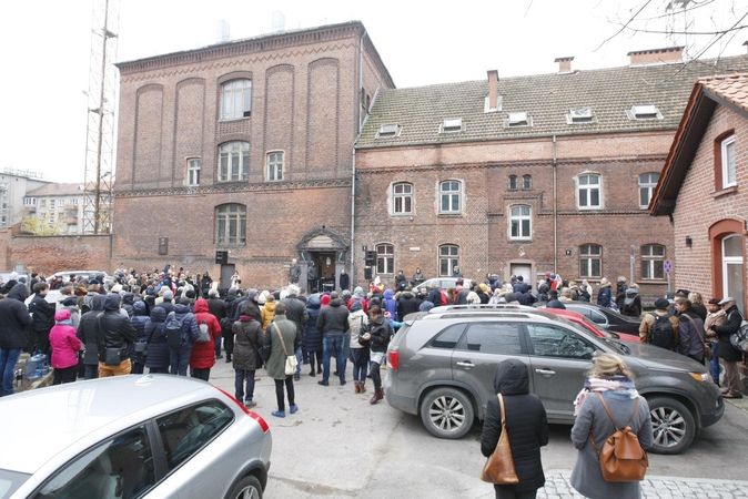 Prie senojo policijos pastato – protestas už kuriantį miestą