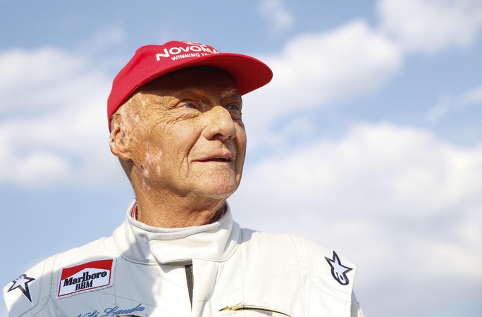 Mirė garsus austrų "Formulės 1" lenktynininkas N. Lauda