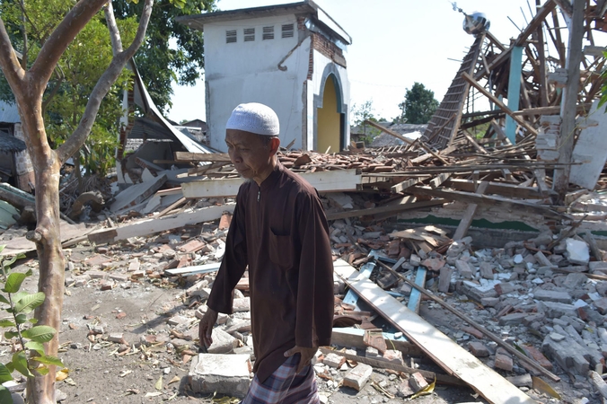 Indonezijos Lomboko salą vėl sukrėtė galingas žemės drebėjimas
