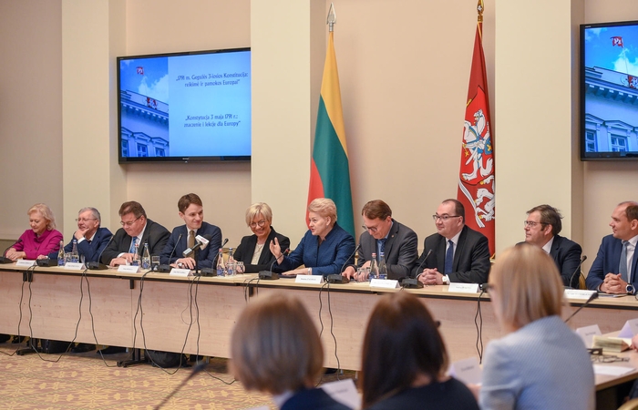Prezidentė: Gegužės 3-iosios Konstitucijos idealai svarbūs ir šiandien