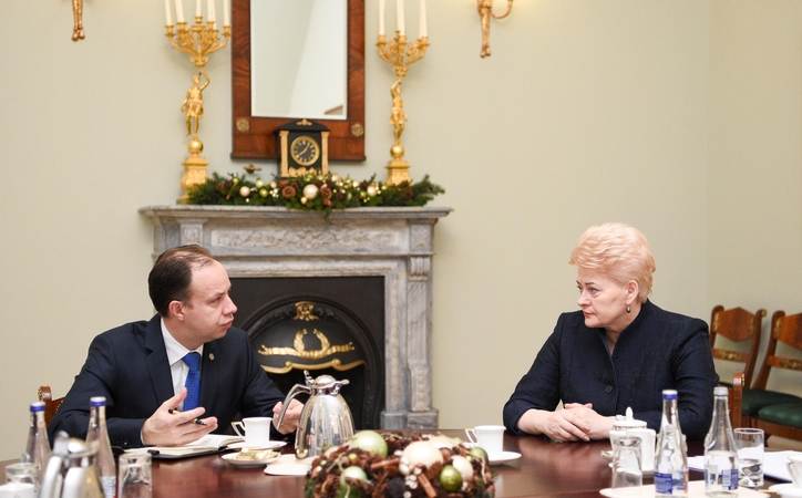 Prezidentė ragina kelti algas medikams, bet tikslių skaičių nekomentuoja