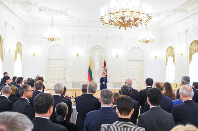 Prezidentės ir ambasadorių susitikime – svarbiausios politinės aktualijos
