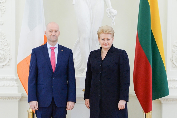 Darbą Lietuvoje pradeda naujas Airijos ambasadorius
