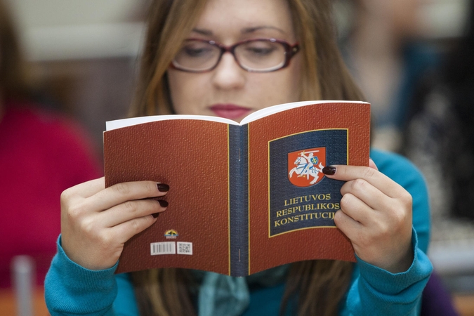Konstitucijos egzamine – klausimai apie šios dienos aktualijas