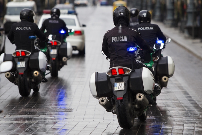 Kokio algos padidėjimo gali tikėtis Lietuvos pareigūnai?
