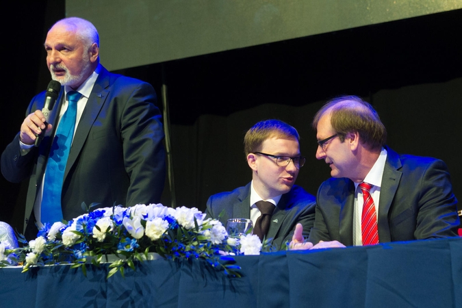 Kas Darbo partiją ves į rinkimus – partijos senbuviai ar perbėgėliai?