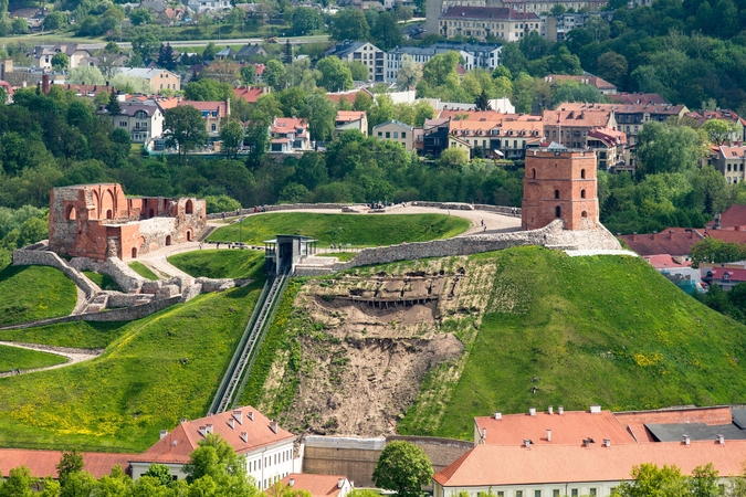 Archeologai grįžta ant Gedimino kalno: tirs dešimt kartų didesnį plotą