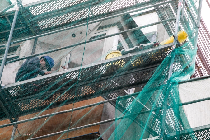 Siūlo renovuojamus daugiabučius pritaikyti neįgaliesiems