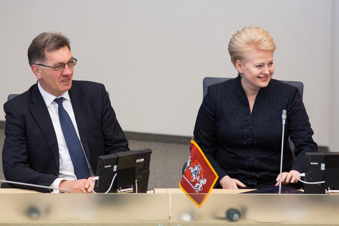 Prezidentė su premjeru aptars gynybos biudžetą, Vyriausybės veiklą