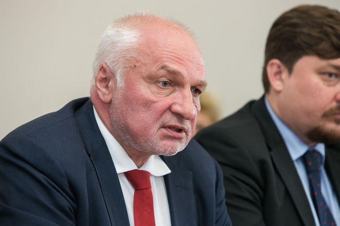 V. Mazuronis tikisi, kad jo komanda nebus pakeista