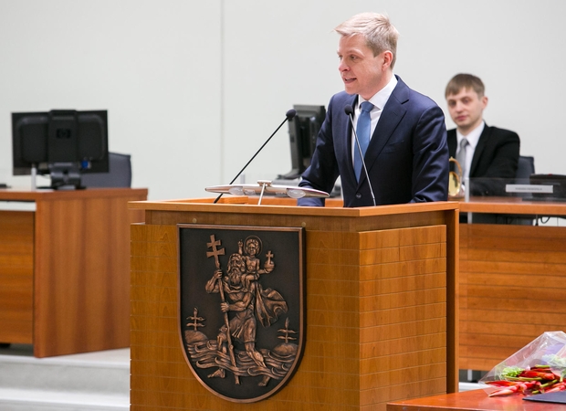 Opozicija piktinasi dėl pokalbių įrašinėjimo Vilniaus tarybos salėje