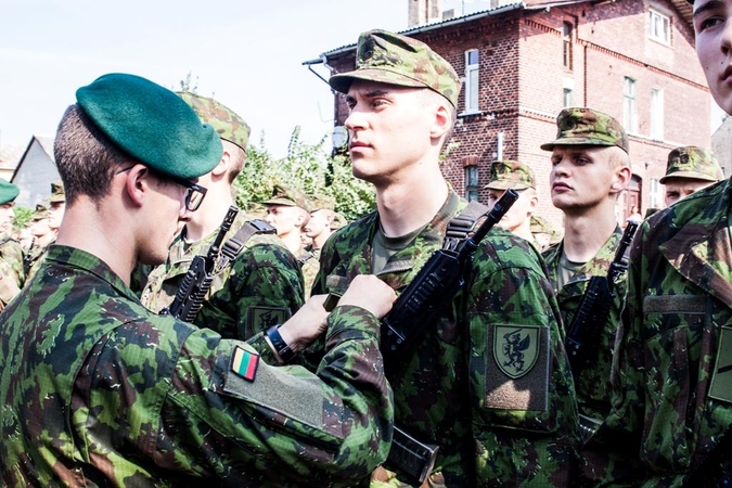 Lietuvos valstybei prisiekė Kęstučio bataliono kariai